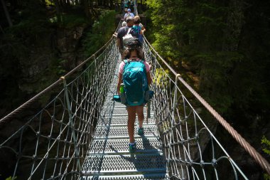 Dolomite zinciri, Val di Fiemme, yürüyüş ve dağ manzarası