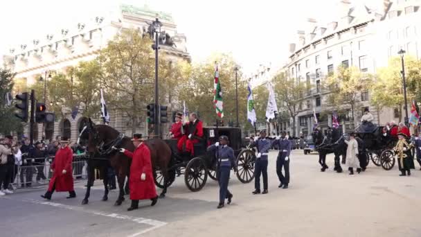 London 2022 People Horses Coaches Lord Mayors Show — Stock Video