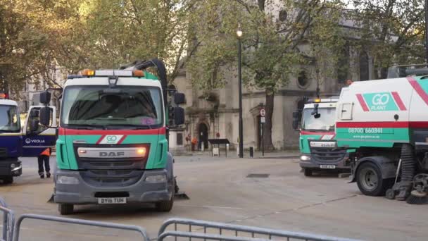 Londres Reino Unido 2022 Sweeper Truck Cleaning Streets Lord Mayors — Vídeo de Stock