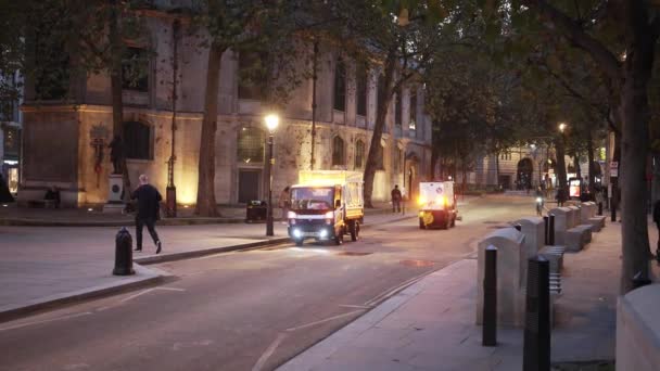 Лондон Великобритания 2022 Подметающие Улицы Грузовики Lord Mayors Show — стоковое видео