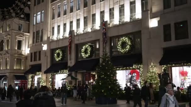 ロンドン イギリス 2022 ロンドンのクリスマスのために飾られたラルフ ローレン店 — ストック動画