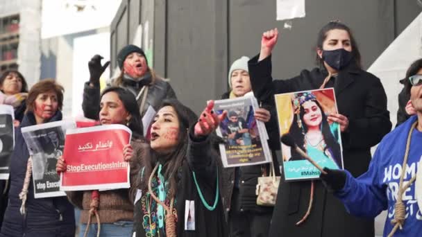 Лондон Велика Британія 2022 Кадри Іранських Жінок Зібралися Площі Пікаділлі — стокове відео