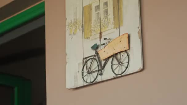 Insel Korfu Griechenland 2023 Kleine Handgefertigte Fahrraddekoration Hängt Der Wand — Stockvideo