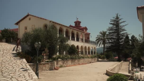 Korfu Adası Yunanistan 2023 Korfu Adasındaki Çarpıcı Manastır Binası — Stok video