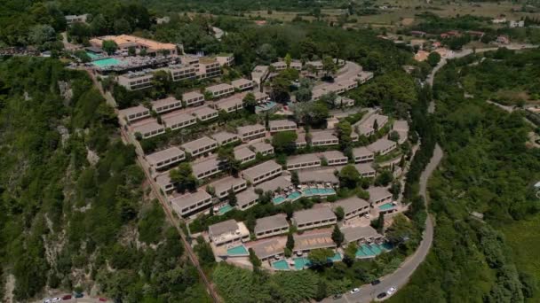 希腊科孚岛 2023 亚特兰蒂斯大峡谷的无人驾驶飞机镜头 埃莉诺豪华酒店和温泉 — 图库视频影像