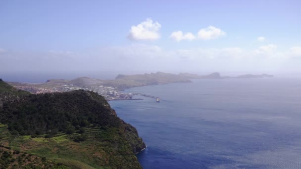 Recorriendo Sendero Hacia Playa Prainha Canial Isla Madeira — Vídeo de stock
