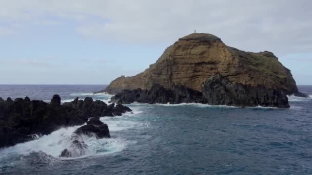Мадейра Португалія 2023 Приголомшливий Повітряний Безпілотник Вид Гірську Місцевість Поблизу — стокове відео