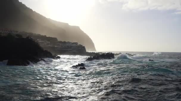 Madeira Portugal 2023 Bilder Vågor Som Kraschar Utanför Madeiras Norra — Stockvideo