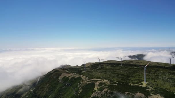 Madeira Portugal 2023 Belas Imagens Aéreas Parques Eólicos Topo Montanha — Vídeo de Stock
