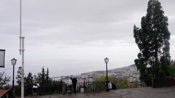 Мадейра Португалия 2023 Кадры Потрясающего Вида Город Церкви Богоматери Горы — стоковое видео