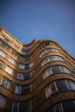 Güzel Florin Sarayı soğuk kış gününde gün ışığıyla aydınlatılır.