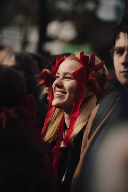 Londra - İngiltere - 2025.02.22 Destekçiler, Rusya 'nın tam ölçekli Ukrayna işgali olarak üçüncü yıldönümü münasebetiyle düzenlenen gösteride