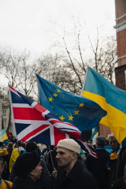 Londra - İngiltere - 2025.02.22 Ukrayna 'nın tam ölçekli işgali olarak Rusya' nın üçüncü yıldönümü münasebetiyle düzenlenen gösteride kalabalık toplandı