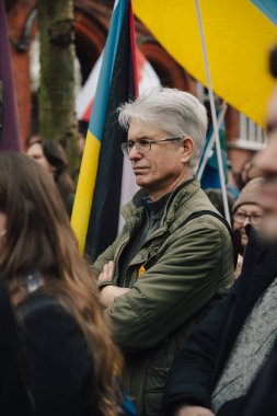 Londra - İngiltere - 2025.02.22 Ukrayna 'nın tam ölçekli işgali olarak Rusya' nın üçüncü yıldönümü münasebetiyle düzenlenen gösteride kalabalık toplandı