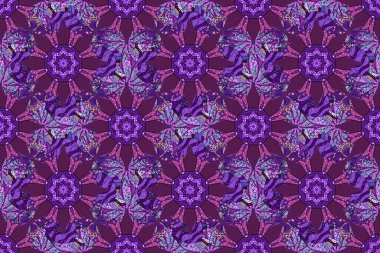 Pürüzsüz desenler, parlak çiçekli halı, siyah, mor ve mor renkler..