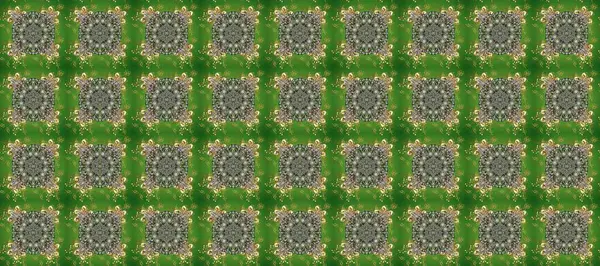 Altın desenli yeşil, gri ve nötr renklerde altın elementler. Geleneksel oryantasyon süsü. Kusursuz klasik altın desen.