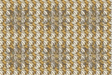 Kahverengi, bej ve gri renklerde altın elementlerle kusursuz klasik desen. Noel, kar tanesi, yeni yıl 2019.