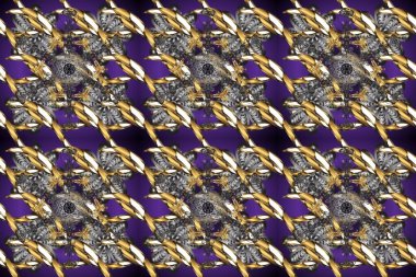 Kart, duvar kağıdı, ambalaj ve tekstil için klasik tasarım. Kusursuz desenli altın elementler. Raster illüstrasyonu. Klasik çiçek dokusu. Altın şablon. Gri, kahverengi ve menekşe renkleri üzerine Kraliyet retro 'su.