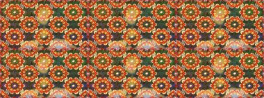 Kusursuz klasik raster altın desenli. Klasik klasik klasik arka plan. Geleneksel oryantasyon süsü. Altın elementlerle kahverengi renklerde altın desen.