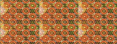 Kahverengi renklerde, altın elementlerle kusursuz klasik desen. Noel, kar tanesi, yeni yıl 2019.