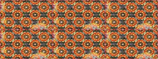 Geleneksel klasik raster altın pürüzsüz desen. Kahverengi renklerde altın elementler. Barok tarzında kusursuz bir doğulu süsü..