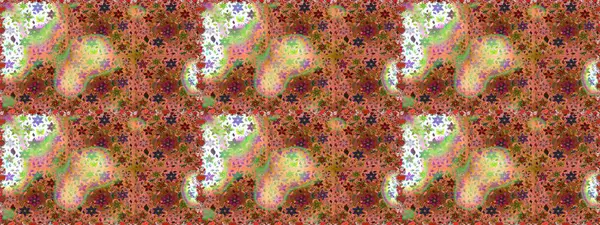 Küçük çiçekteki sevimli çiçek deseni. Kahverengi renkte çiçekler.