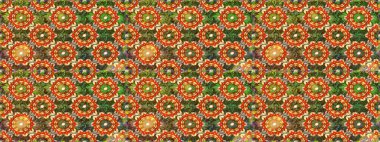 Kahverengi renklerde, altın elementlerle kusursuz klasik desen. Noel, kar tanesi, yeni yıl 2019.