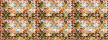 Raster altın tekstil baskısı. İslam tasarımı. Çiçek kiremitleri. Kusursuz desenli oryantal süs. Altın elementlerle nötr renklerde altın desen.