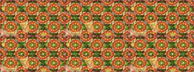 Kusursuz klasik altın desen. Raster geleneksel oryantasyon süsü. Altın elementlerle kahverengi renklerde altın desen.