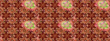 Altın antika ortaçağ dekoratifi, yaprakları ve kırmızı renklerde altın desenli süslemeleri olan dikişsiz bir şablon. Kusursuz kraliyet lüksü, altın barok kumaş rengi..