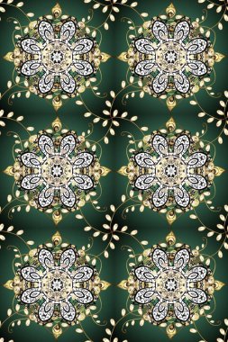 Barok tarzında kusursuz bir doğulu süsü. Geleneksel altın sarısı desenli yeşil ve beyaz üzerine altın elementlerle geleneksel.