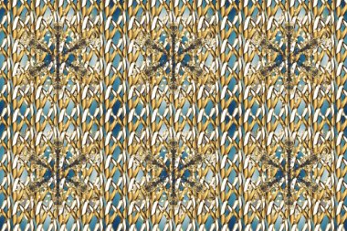 Kahverengi, bej ve nötr renklerde altın elementlerle geleneksel altın sarısı desen. Barok tarzında kusursuz bir doğulu süsü..