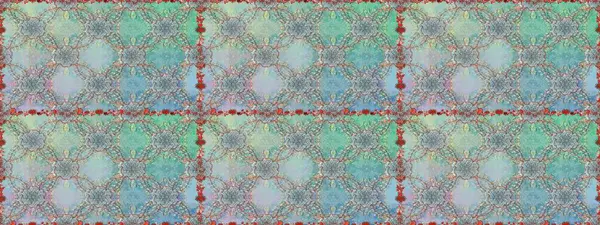 Çiçeksiz desenli, suluboya elle çizilmiş elementler. Parlak renkli fantezi çiçekleri, yapraklar, tarafsız ve mavi renklerde tomurcuklar.