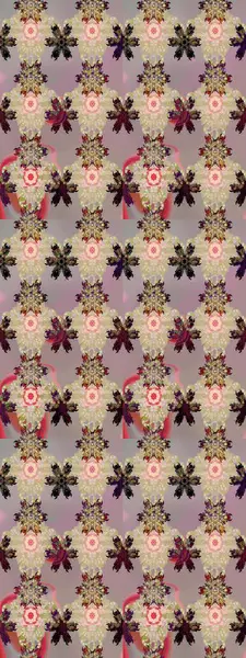 Bej ve gri renklerde çiçeklerle kusursuz çiçek deseni. Suluboya tarzında bej ve gri renkte çiçekler.