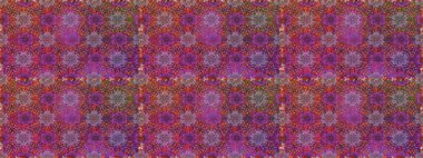 Raster dikişsiz çiçek deseni. Vadinin çiçekleri mor renklerde.