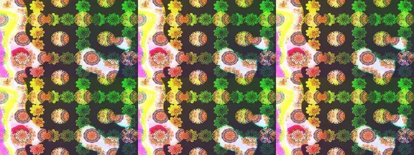 Çiçekleri, deniz kabukları, mandalaları ve suluboya efektleriyle donanma geçmişi. Yatak çarşafları, ceket, paket tasarımı, kumaş ve moda kavramları için tekstil baskısı. Çizim kalıbı etnik tasarım.