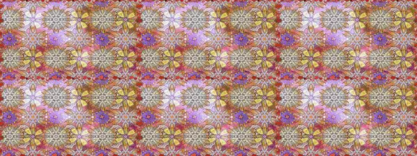 Çiçekli, pürüzsüz bir desen. Raster çiçekleri klasik tarzda çizilmiş. Tarafsız ve kahverengi renklerde bahar çiçekleri. Raster illüstrasyonu.