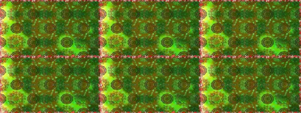 Raster illüstrasyonu. Çiçek duvar kağıdı. Hint süsü. Renkli süs kenarı. Yeşil renklerde. Kusursuz desen.