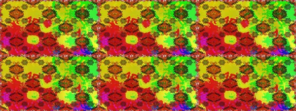 Küçük çiçekteki sevimli çiçek deseni. Sarı ve kırmızı renkte çiçekler.