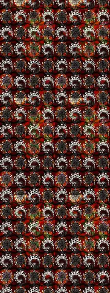 Çiçekli yaz çiçekleri. Küçük çiçekte güzel bir desen. Küçük renkli çiçekler. Moda baskıları için zarif bir şablon. Motley illüstrasyonu. Çizim.