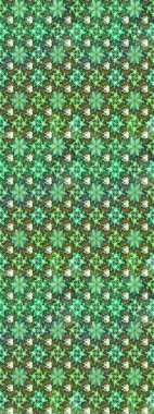 Çocuksu tasarım. Yeşil ve nötr arkaplanda. El çizimi çiçekli, pürüzsüz bir desen. Tekstil, kumaş, ambalaj, hatıra defteri için güzel çiçek arkaplanı..