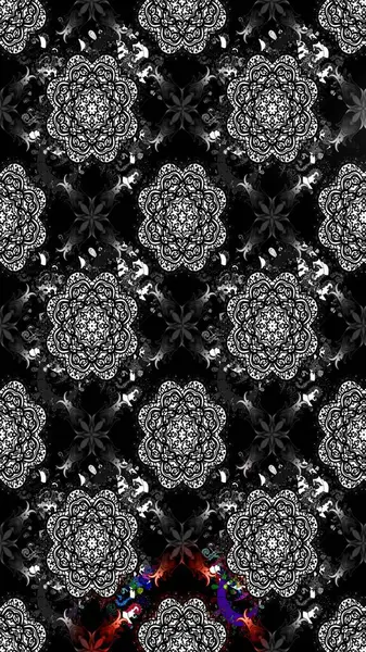 Üzerinde gelincikler ve vadi zambakları olan renkli çiçek desenli nakış deseni. Tekstil tasarımı için siyah renkli geleneksel halk çiçekleri buketi.