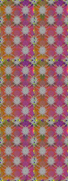 Küçük çiçekteki sevimli çiçek deseni. Gri ve kahverengi renkte çiçekler.