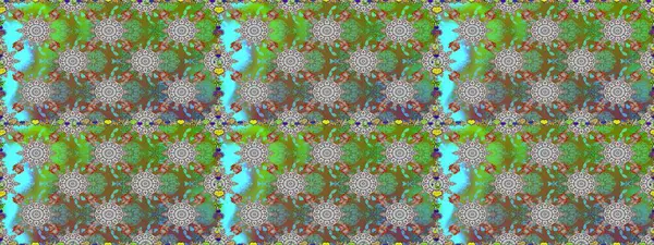 Yeşil ve gri renkli çiçekli kusursuz çiçek deseni. Suluboya tarzında yeşil ve gri renkte çiçekler.