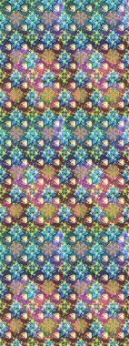 Suluboya elle çizilmiş çiçek desenli eskiz deseni. Parlak renkli fantezi çiçekleri, yapraklar, mavi renkli tomurcuklar.