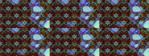 Şirin çiçekli eskiz deseni ve mavi renkli yapraklar, suluboya çiçek deseni, duvar kağıdı, kart veya kumaş için fayanslı. Raster illüstrasyonu.