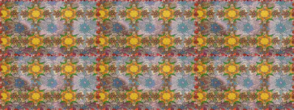 Çiçek kompozisyonu, el boyası, hassas şablon. Manzaralı çiçek deseni. Sevgililer günü ve tebrik kartı konsepti için şık bir davetiye. Üst görünüm, yumuşak nötr ve kahverengi renk.