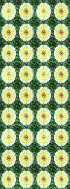 Yeşil renkli bitkilerden oluşan parlak çiçekli çizim deseni.