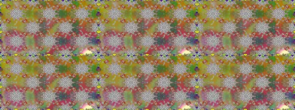 Çok renkli ve kahverengi zarif küçük çiçekler ve gri ve kahverengi renkli komik böcekler, raster deseni, illüstrasyon.