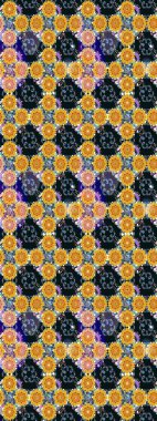 Çiçeksel çizim kalıbının yansıması. Vadinin sarı renkli çiçekleri.